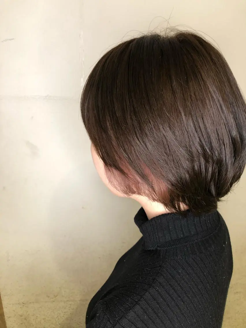 ショート カラー ベージュカラー インナーカラー ピンクカラー ピンクベージュ カット ヘアカラー 吉村 絢乃のヘアスタイル