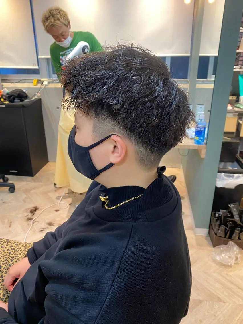 メンズ カット パーマ 西山 恵太郎のヘアスタイル
