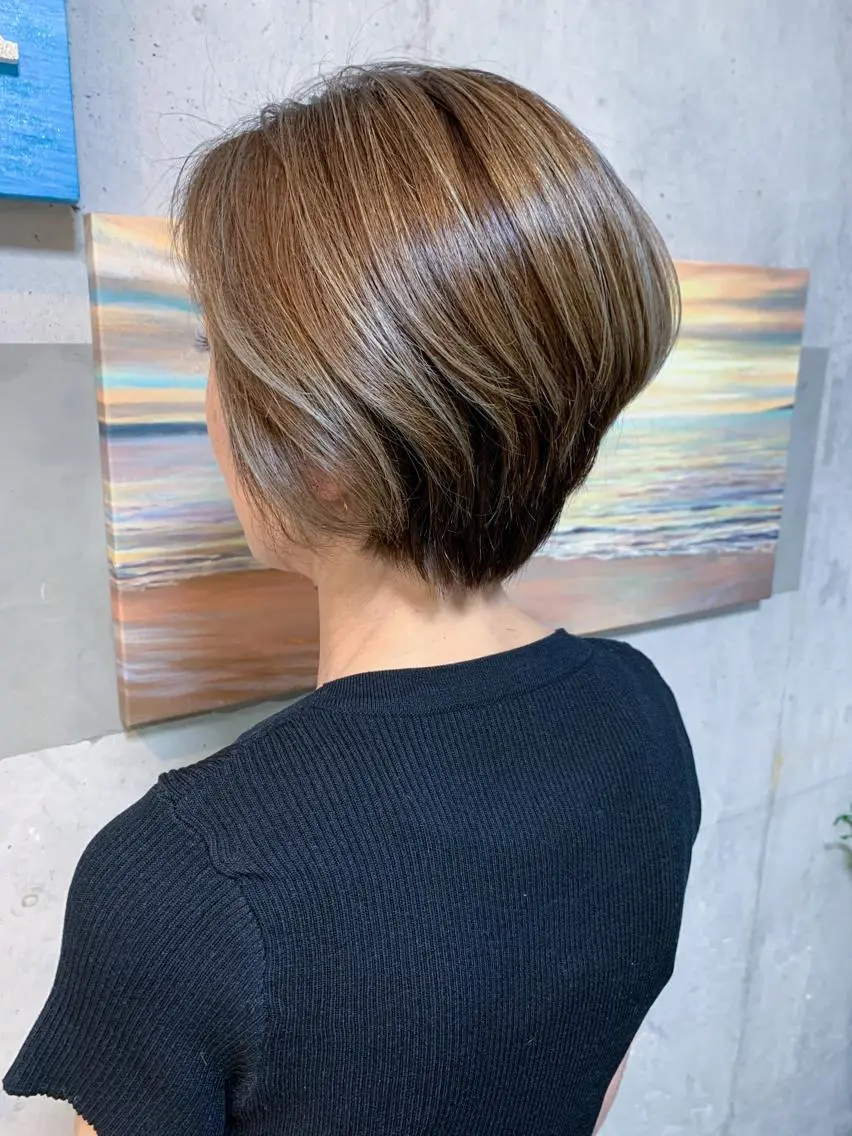 ショート カラー ハイライトカラー ハイライト カット ヘアカラー トリートメント Beach 代表 KENTAのヘアスタイル