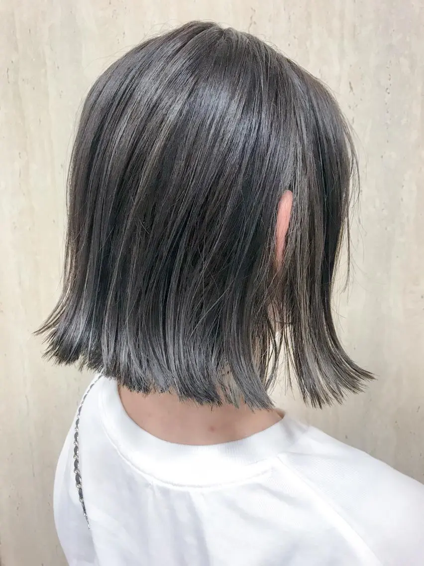 ショート カラー 黒髪 ブルーカラー ブルーブラック ハイライトカラー ハイライト ヘアカラー BOX mico.のヘアスタイル