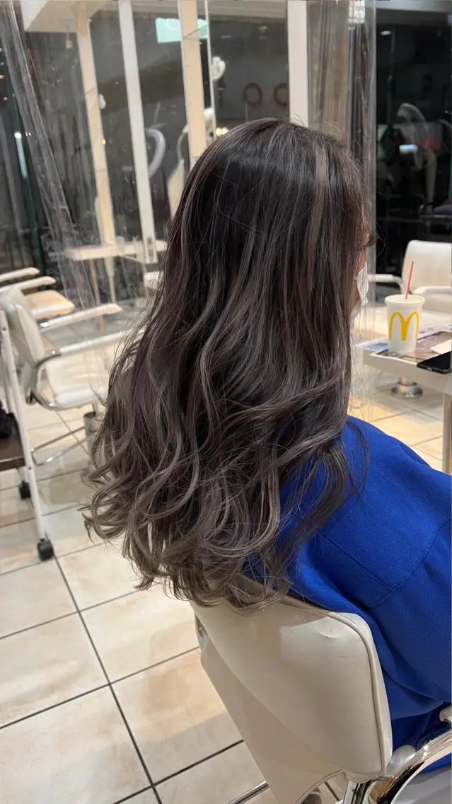 ロング カット ヘアカラー トリートメント 艶髪職人 山本隼正のヘアスタイル