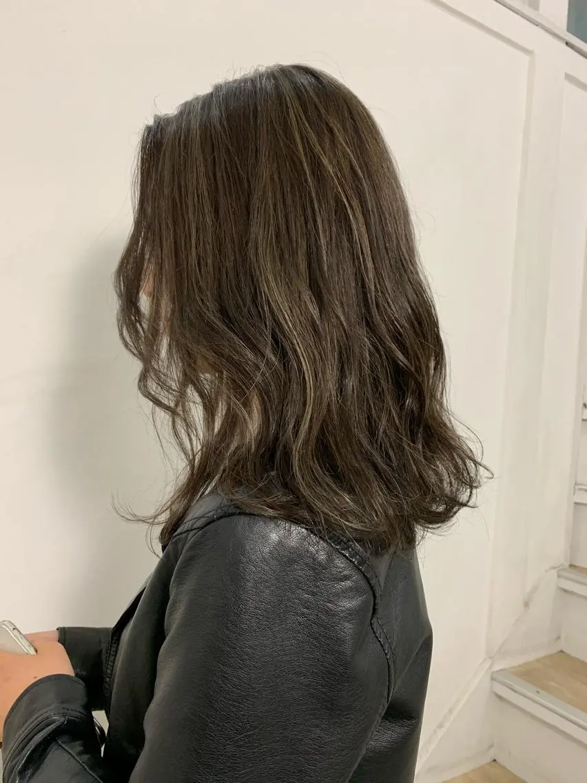 ショート カラー ヘアカラー トリートメント レイヤーカット 西村あきやのヘアスタイル