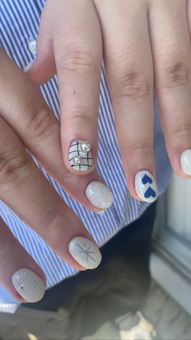 ショート カラー ネイル tetty nailsalonのネイルデザイン