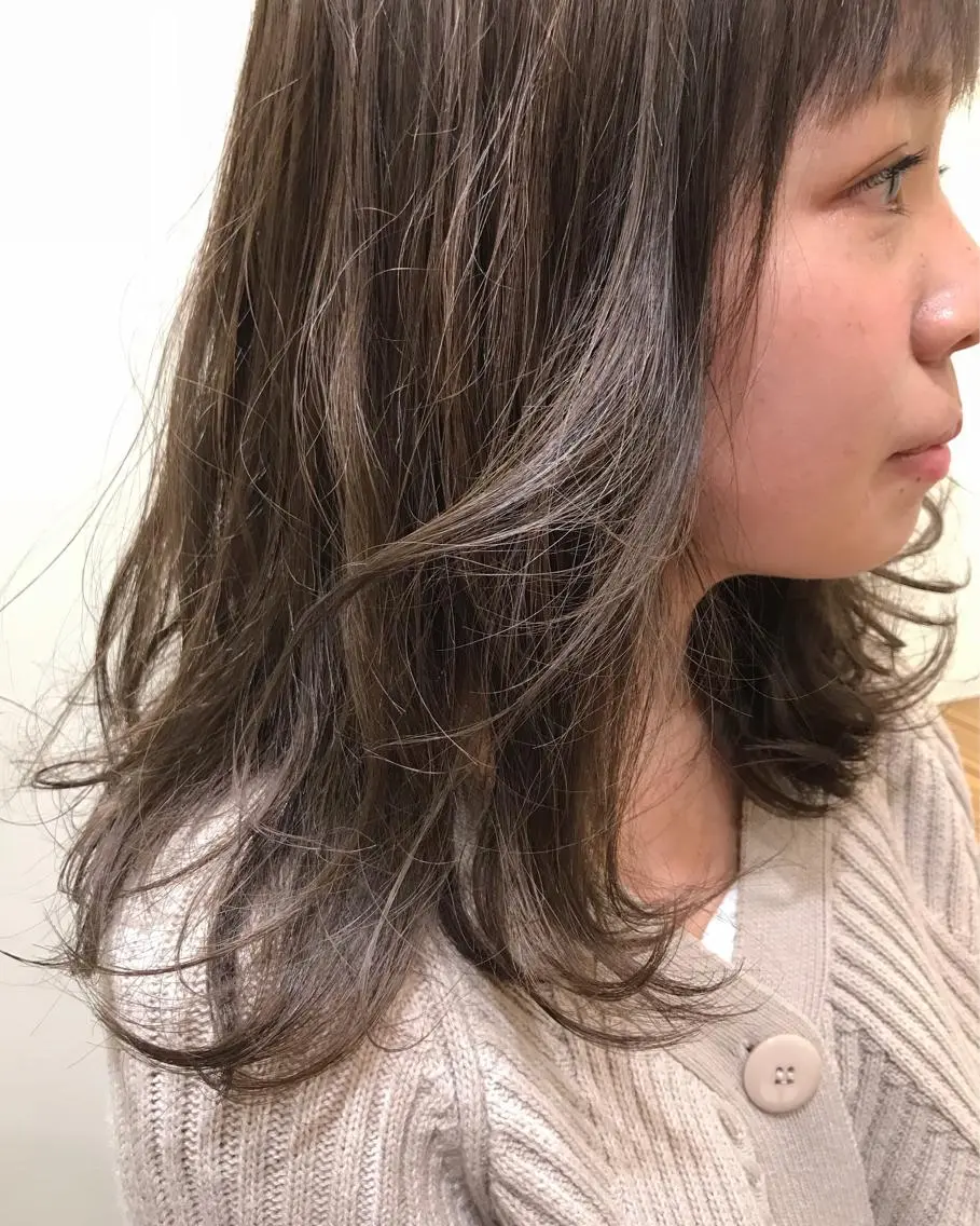 ミディアム カラー 🍋透け感カラー🍃 オリーブ🍐Kahoのヘアスタイル