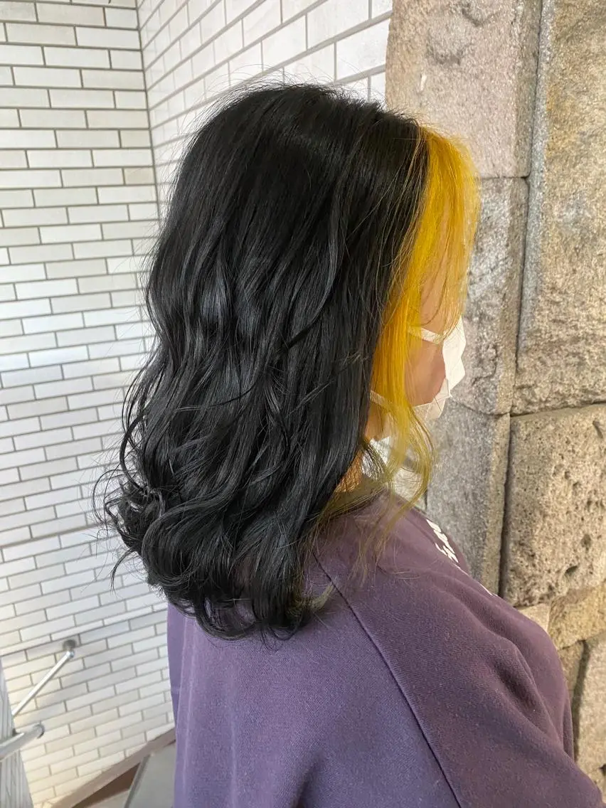 セミロング ミストバング イエローカラー ヘアカラー トリートメント 萩原 凌✄﻿のヘアスタイル