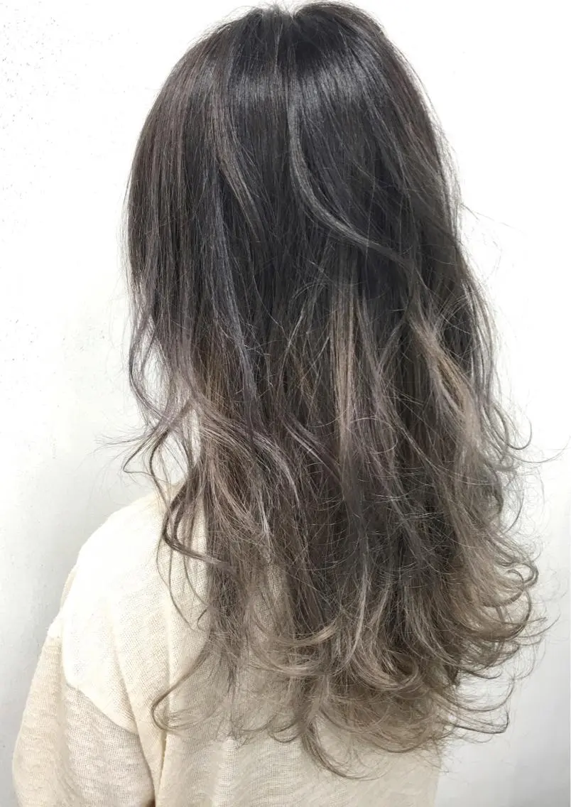 セミロング カラー ヘアアレンジ エクステの神様 ▫️原島ユウヤ▫️のヘアスタイル