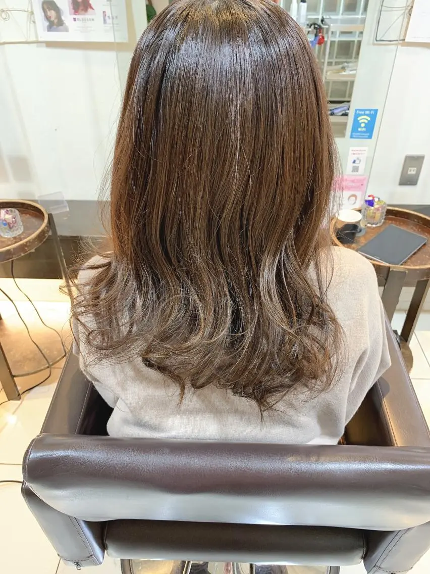 セミロング ヘッドスパニスト YUZURIのヘアスタイル