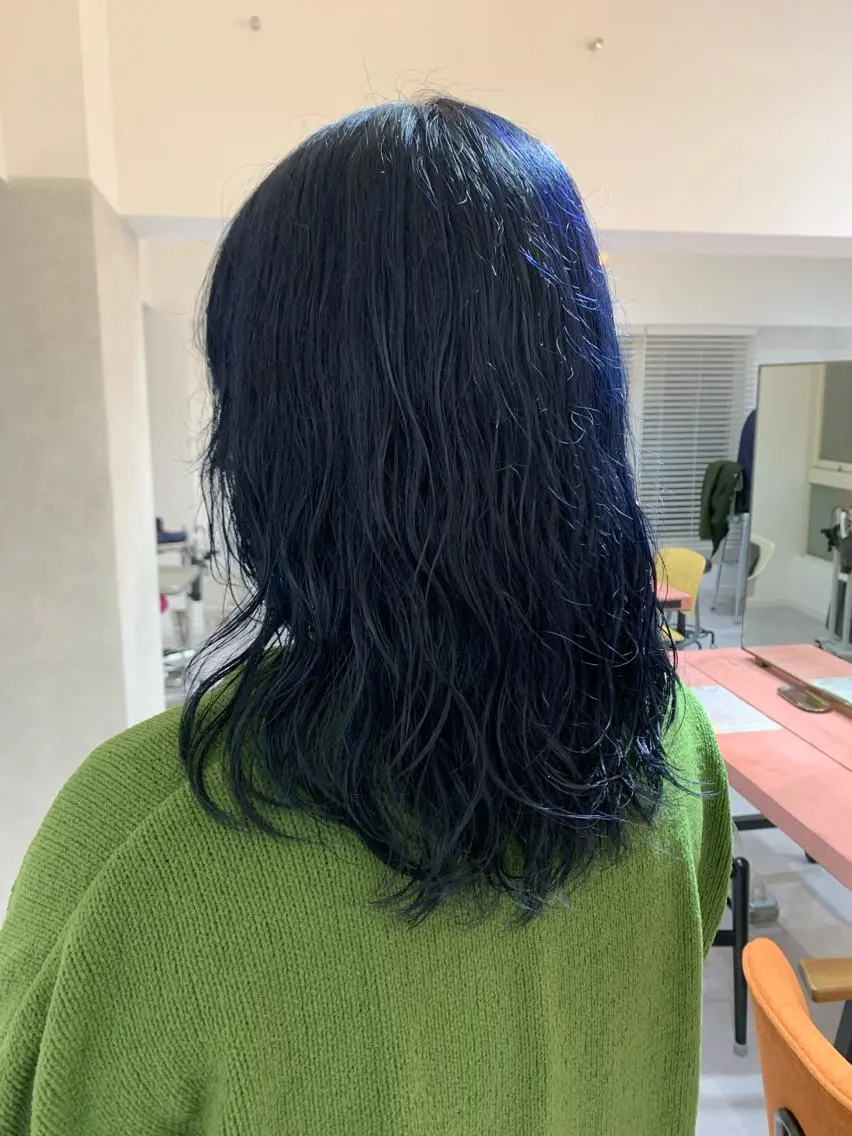 ミディアム カラー ヘアアレンジ 🐝岡本 柚葉🐝のヘアスタイル