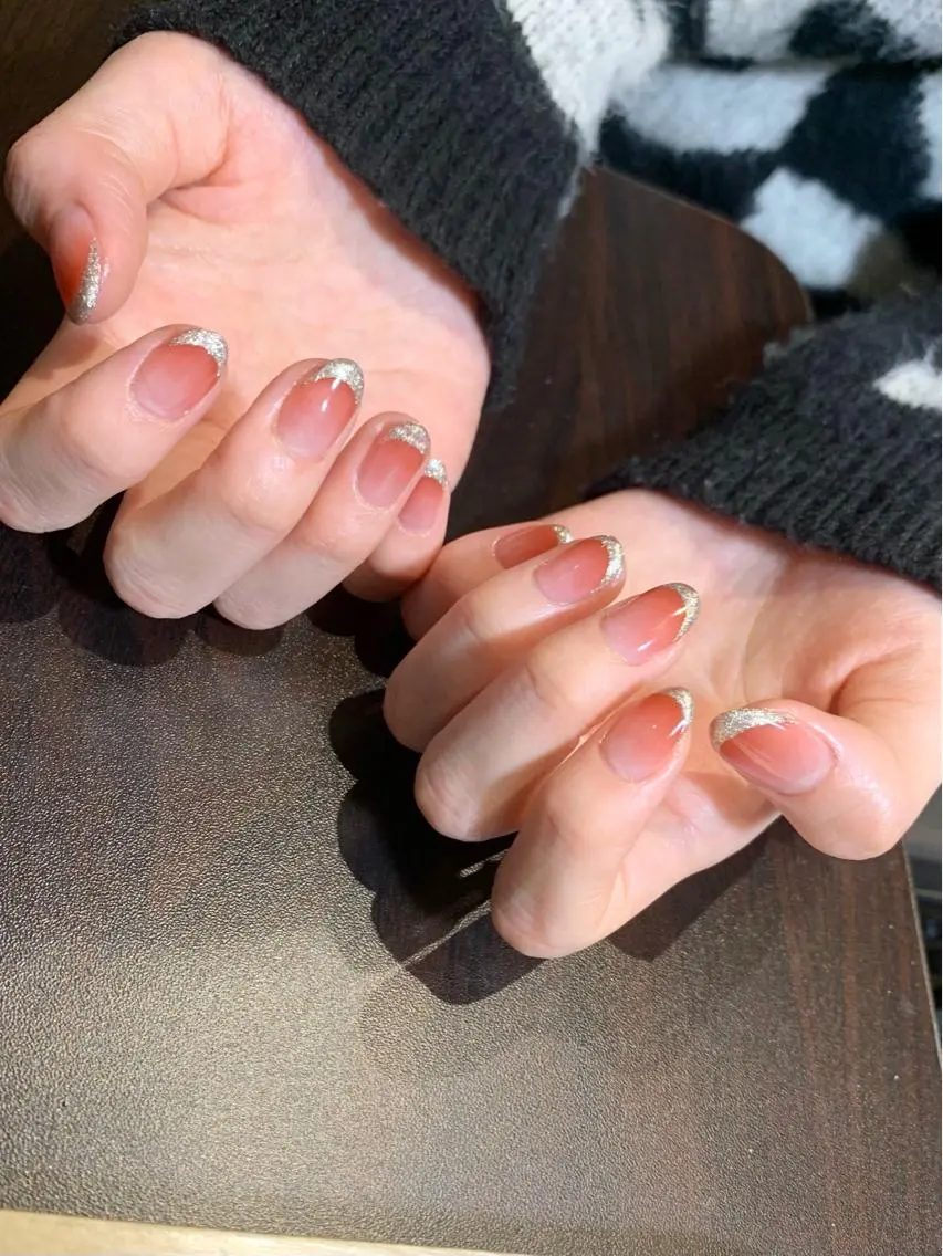 ネイル フレンチネイル グラデーション ラメ(グリッター) N.barber / koderaのネイルデザイン
