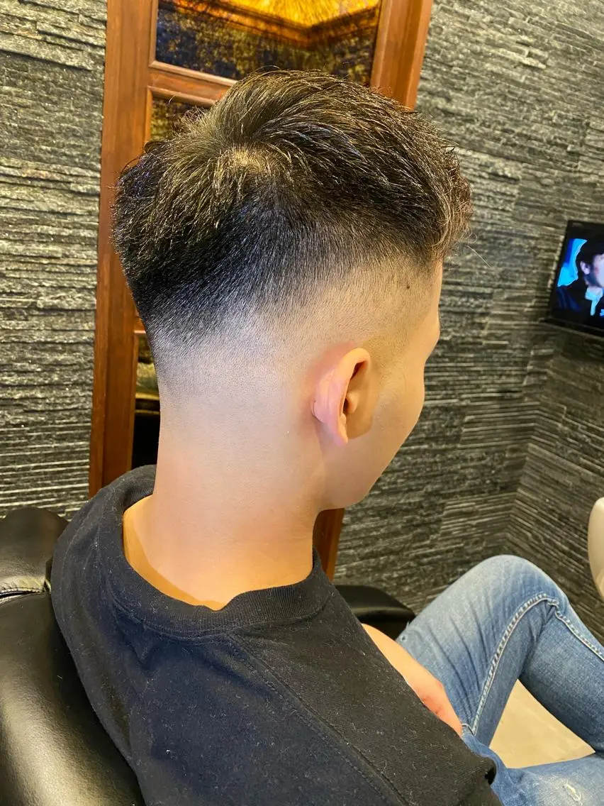 ショート メンズ 岡本 宗士のヘアスタイル