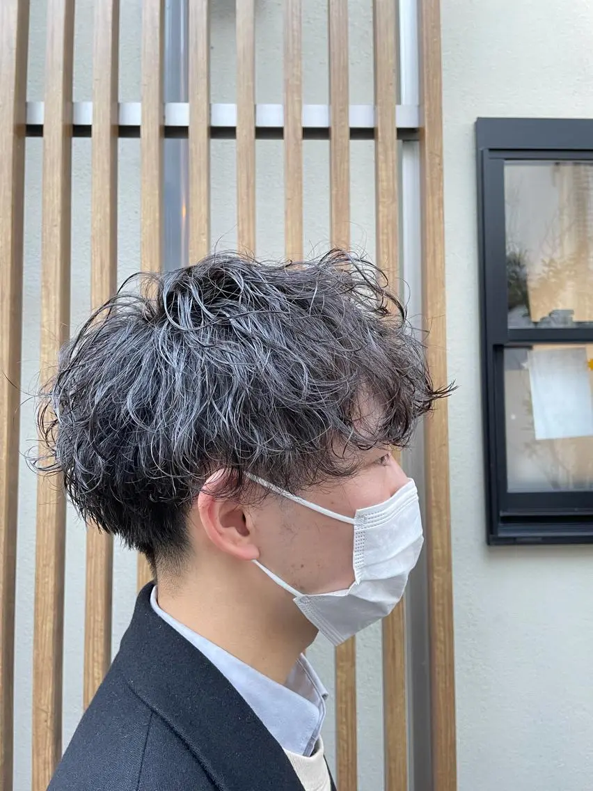 パーマ メンズ ツイストスパイラル 成林康平のヘアスタイル