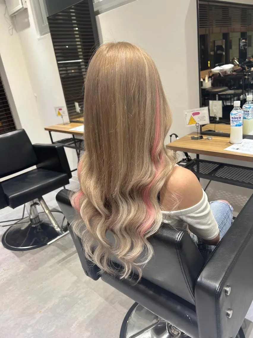 ロング カラー ベージュカラー ブロンド ハイライトカラー ピンクカラー エクステ ヘアカラー トリートメント エクステ ENA💗NEXT /ハイトーンエクステのヘアスタイル