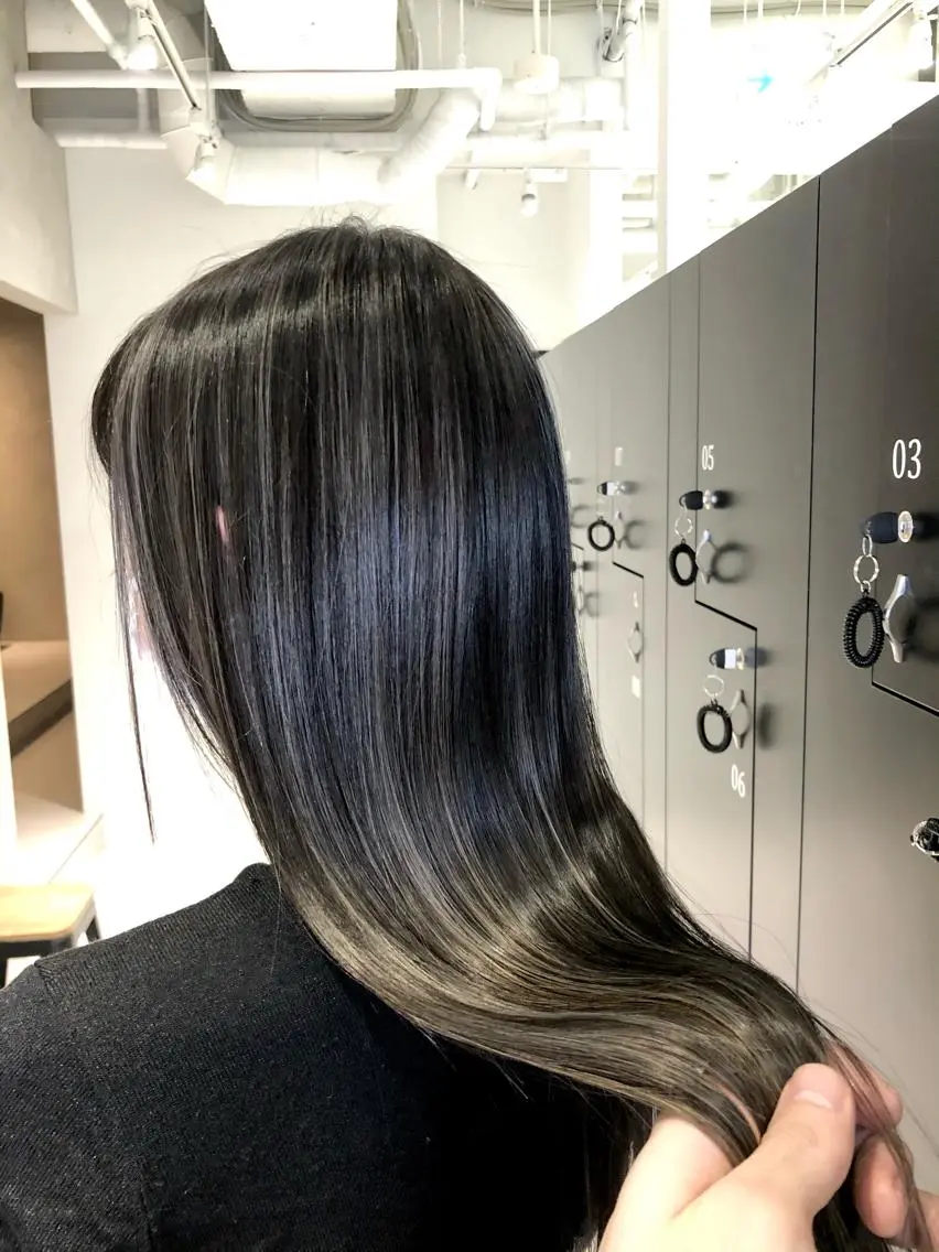 ロング カラー ハイライトカラー ハイライト 髪質改善 トリートメント 100%髪質改善特化 TRUNSのヘアスタイル