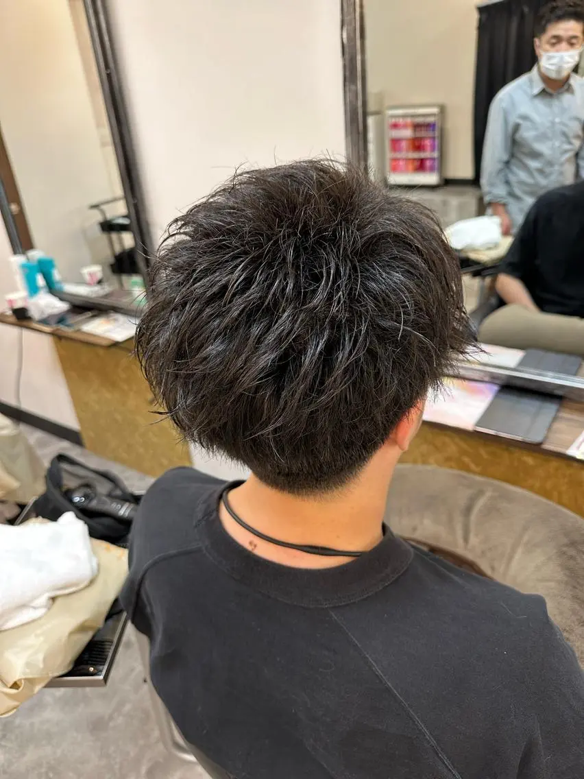 ミディアム メンズ カット メンズパーマ特化🏆 宮崎健人✨️のヘアスタイル