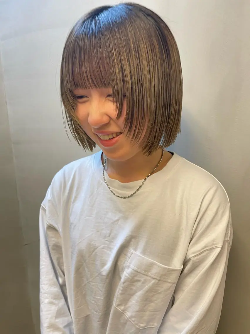 ミディアム カラー パーマ ヘアアレンジ メンズ キッズ ネイル マツエク・マツパ アイブロウ 顔まわりレイヤー レイヤーカット カット ヘアカラー トリートメント tatsumi/ボブ ウルフ/レイヤーのヘアスタイル