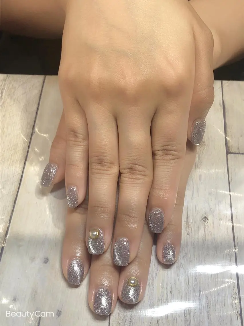 ネイル フラッシュネイル フラッシュマグ マグネットネイル マグネットワンカラー ワンカラーネイル ✨アン ミユ✨のネイルデザイン