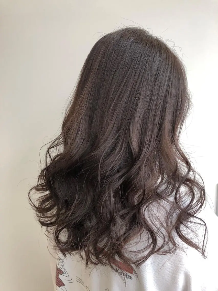 セミロング カラー ラベンダーカラー ピンクカラー ピンクラベンダー 【透明感、艶髪】西村 有司のヘアスタイル