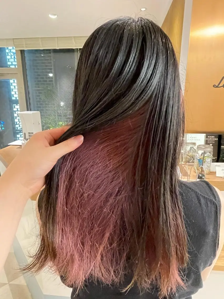 ロング パープルカラー イシバシ ミナミのヘアスタイル
