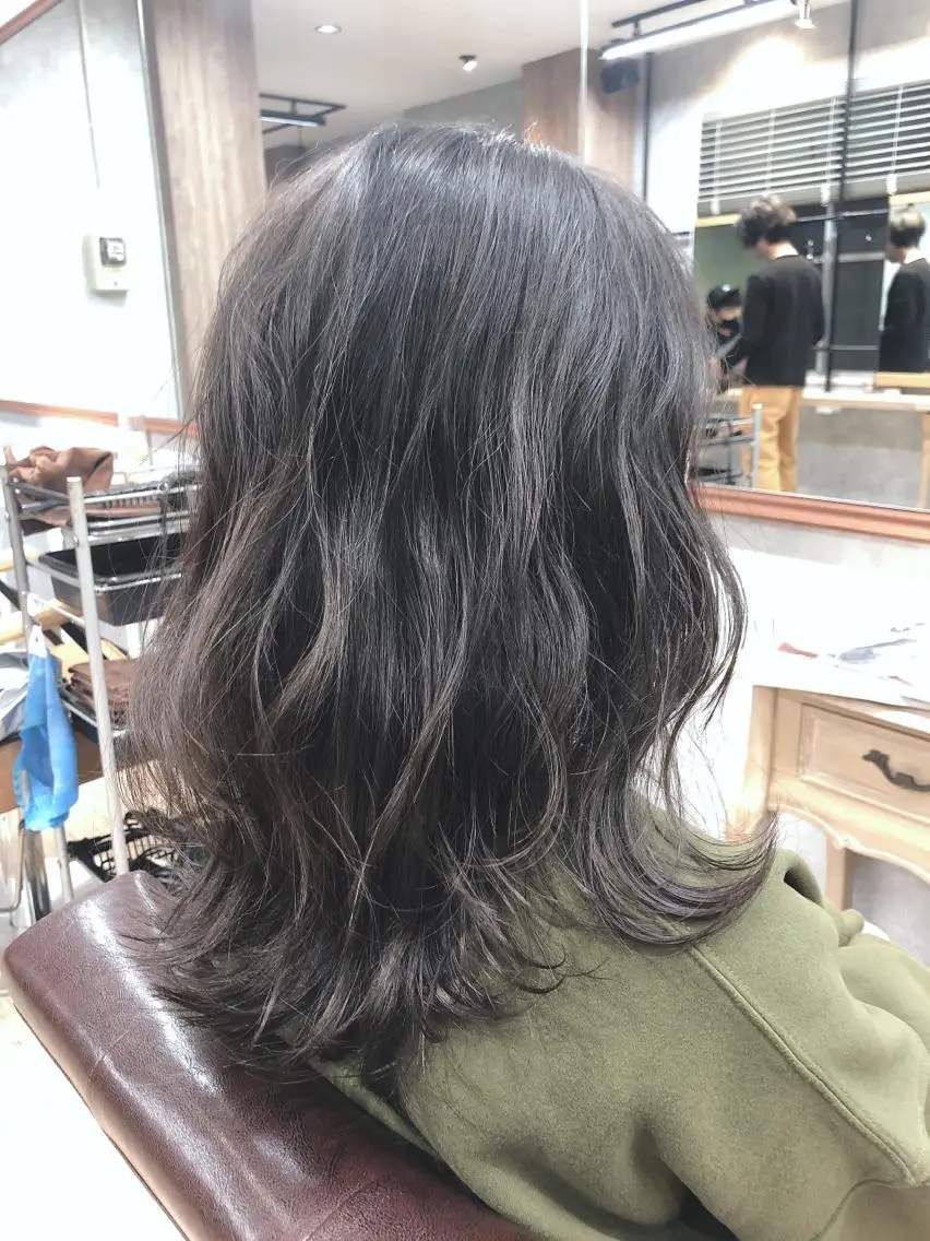 セミロング いとう ひろたかのヘアスタイル