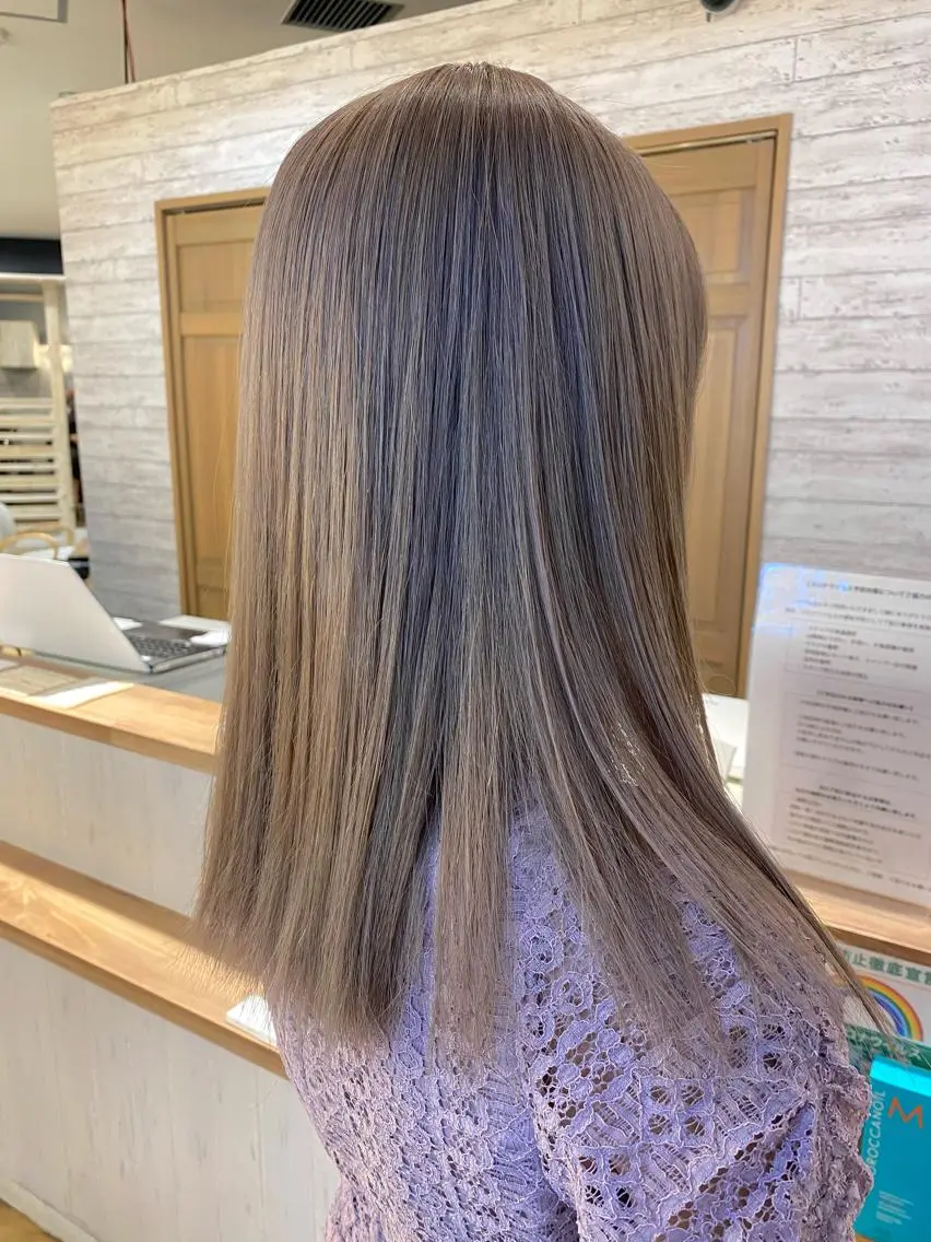 セミロング カラー ベージュカラー ミルクティーベージュ 遠藤沙也加 /レイヤーカットのヘアスタイル