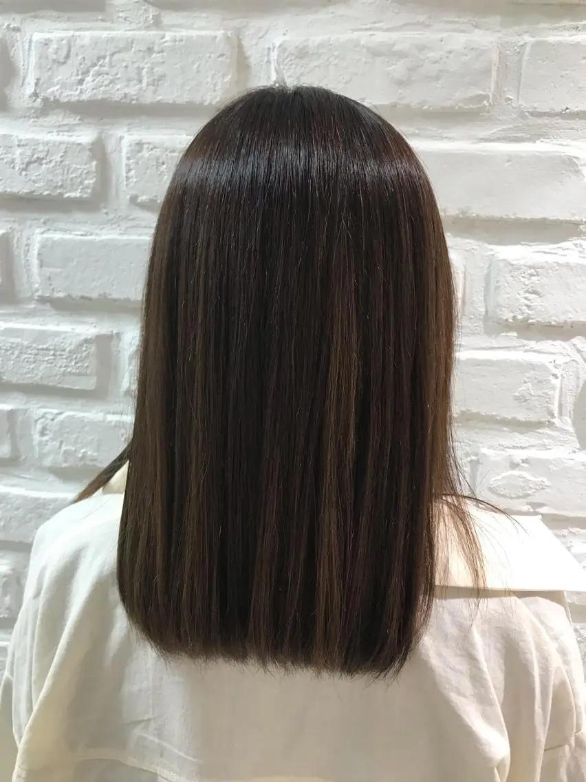 セミロング カラー ベージュカラー ハイライトカラー イルミナカラー ハイライト 【暖色カラー特化】 中山由梨のヘアスタイル