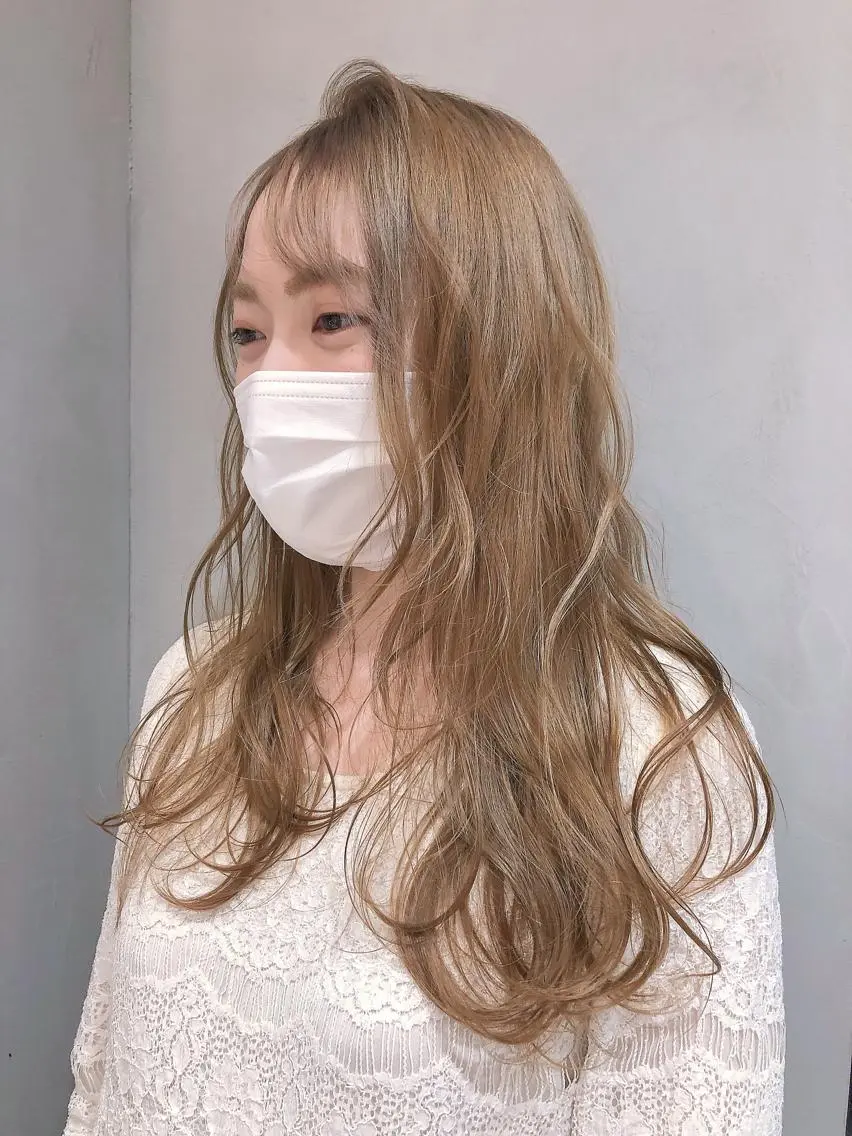 セミロング カラー 圧倒的透明感カラー nana🦕のヘアスタイル