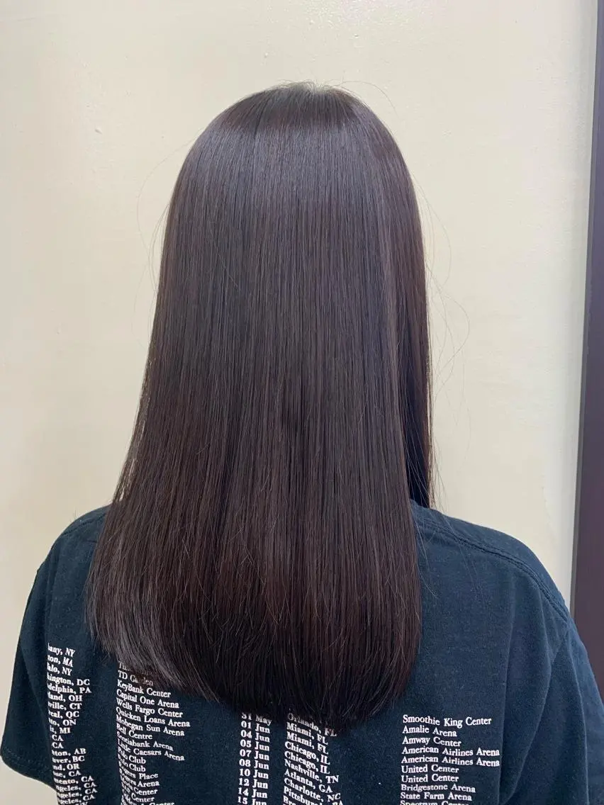 セミロング パーマ ブリーチでもできる 縮毛矯正相原慎🌈のヘアスタイル