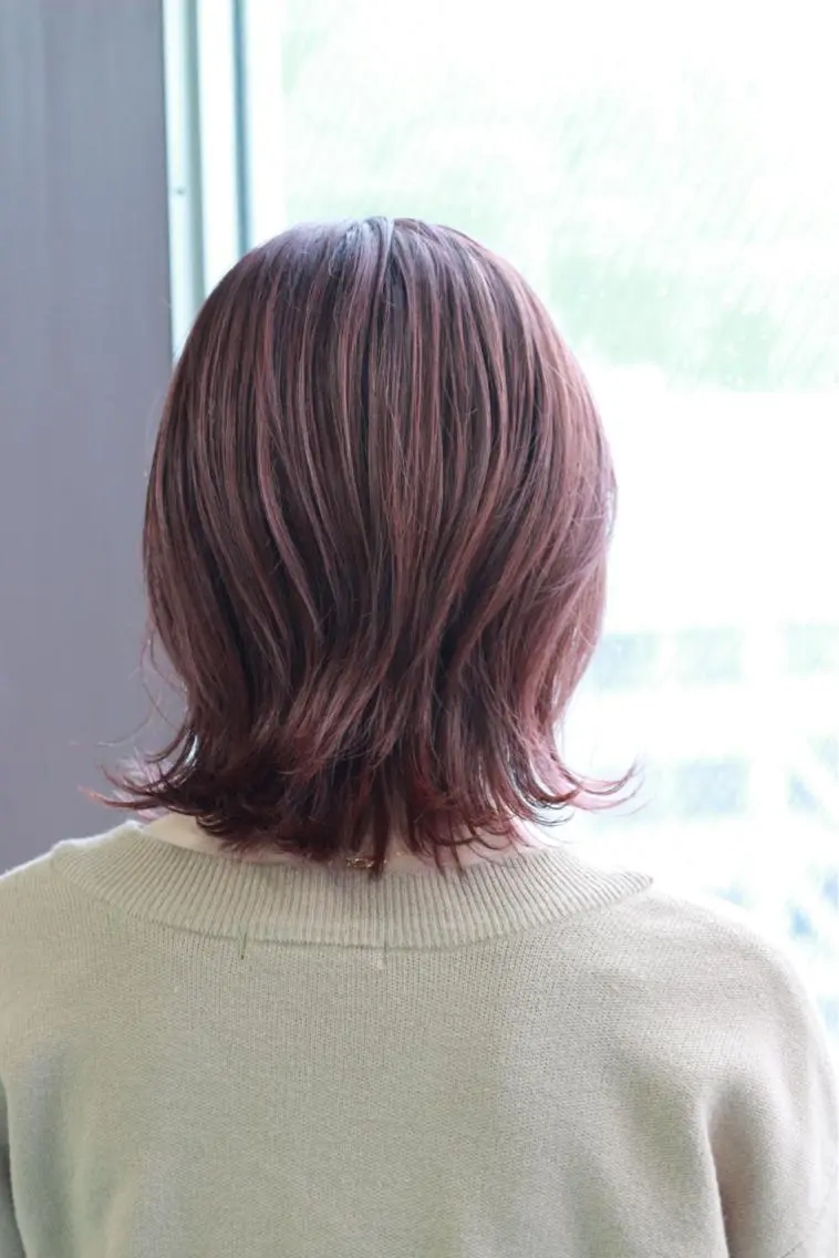 ミディアム カラー ハイライトカラー ピンクカラー ハイライト ヘアカラー Viage （ビアージュ）のヘアスタイル