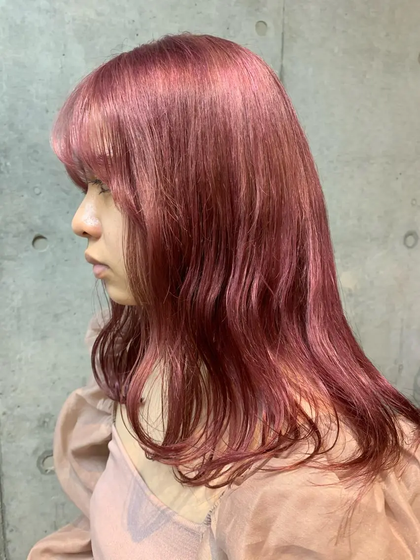 セミロング カラー ピンクカラー Yuki☺︎パーマ レイヤーカットのヘアスタイル