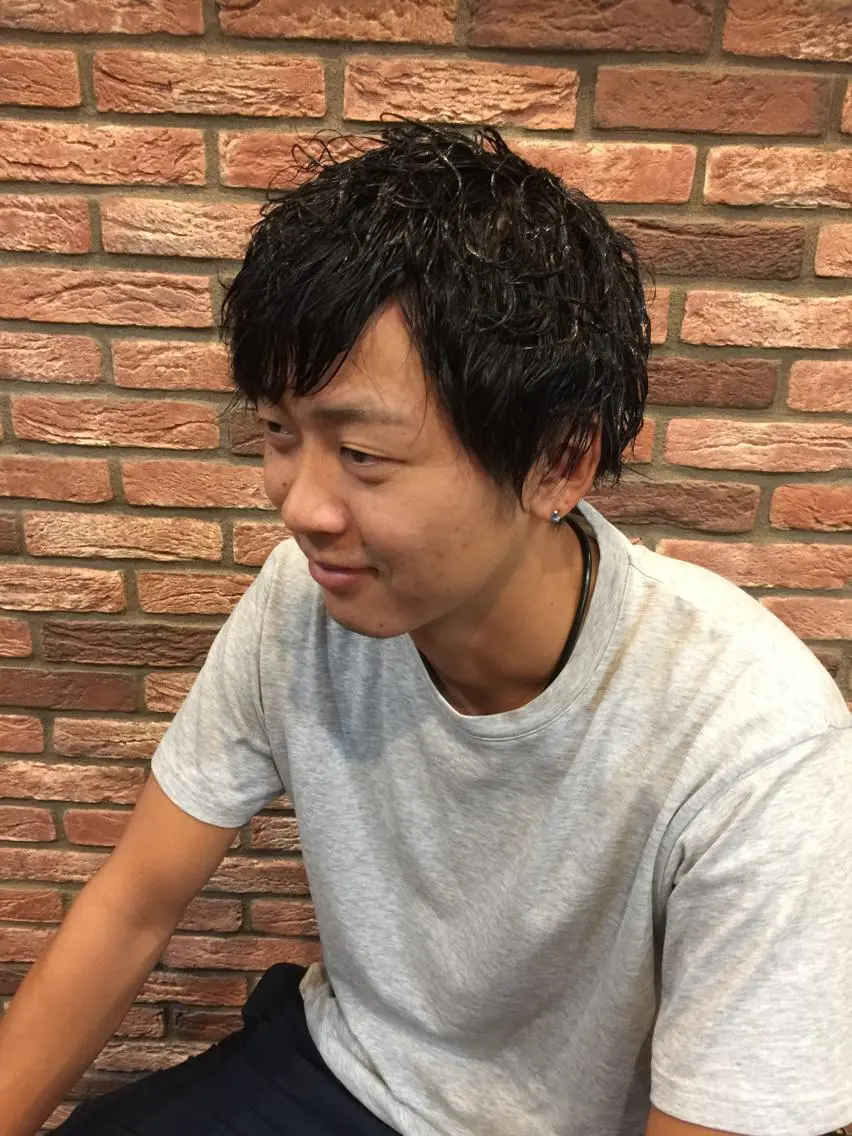 ミディアム パーマ ミディアムパーマ ツイストパーマ 赤坂barber 古澤慶一郎【モテ髪】のヘアスタイル