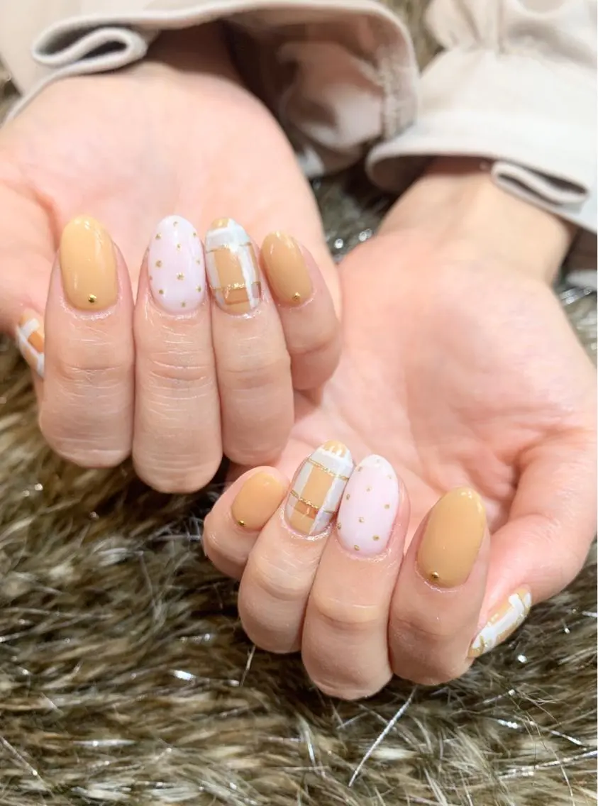 ネイル ハンドネイル ハンドケア 🌙都岡 ムーンネイルのネイルデザイン