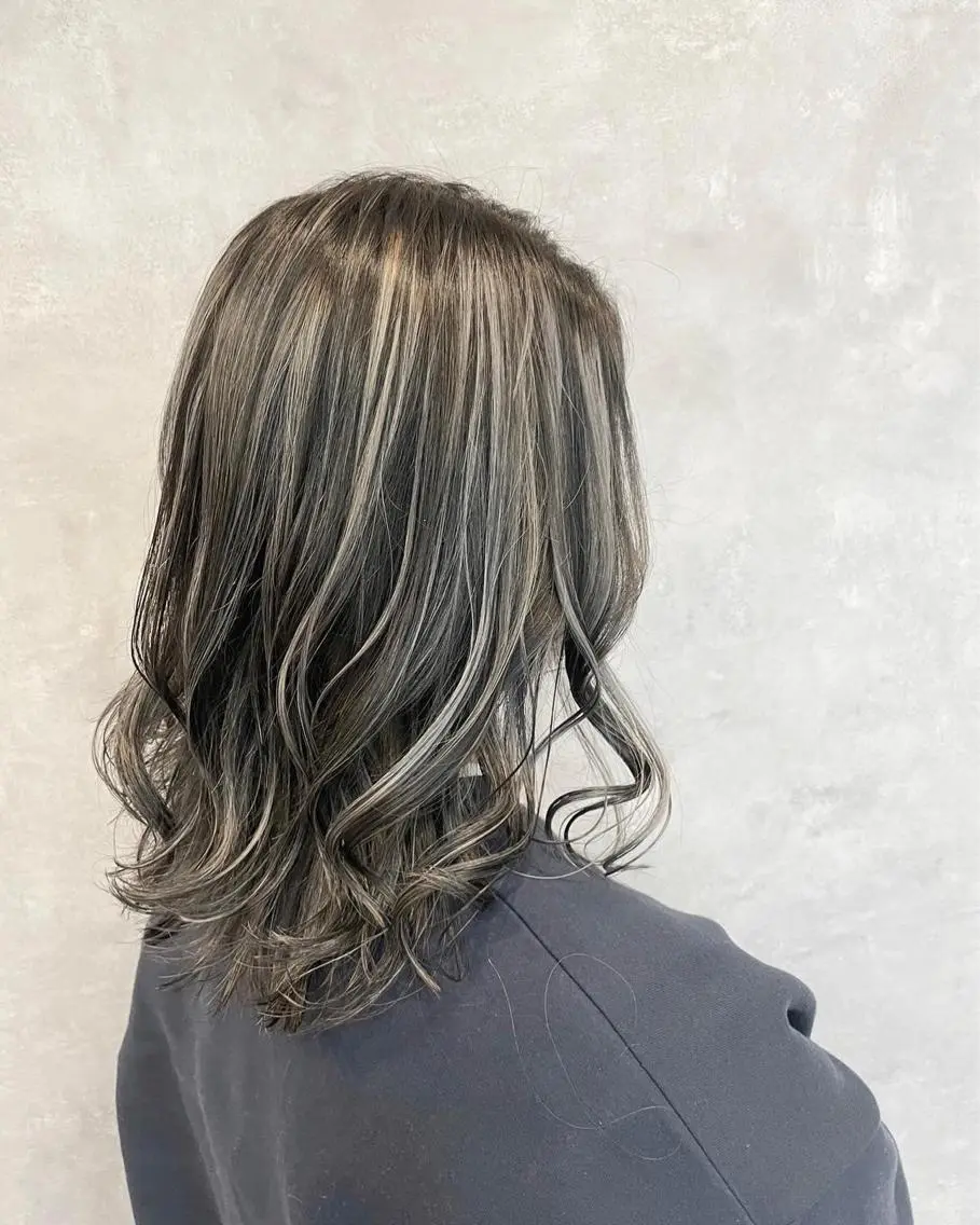 カラー SALOWIN栄 高須大貴のヘアスタイル