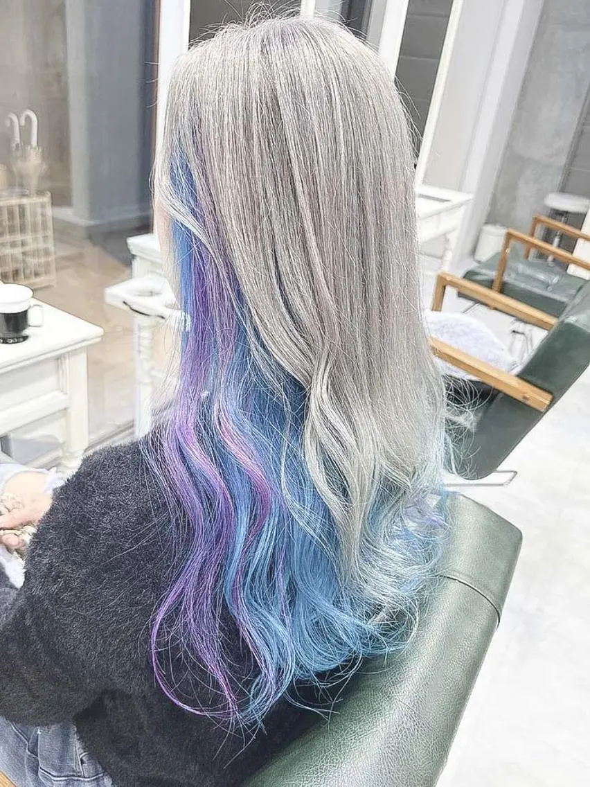 ロング カラー ヘアアレンジ ブリーチ ケアブリーチ 透明感カラー デザインカラー ハイトーンカラー Days 透明感カラーのヘアスタイル