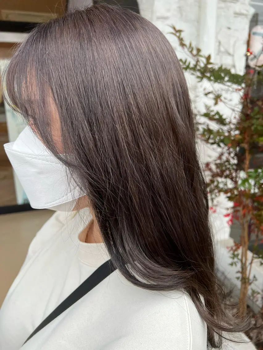 ロング カラー 石崎 真維のヘアスタイル