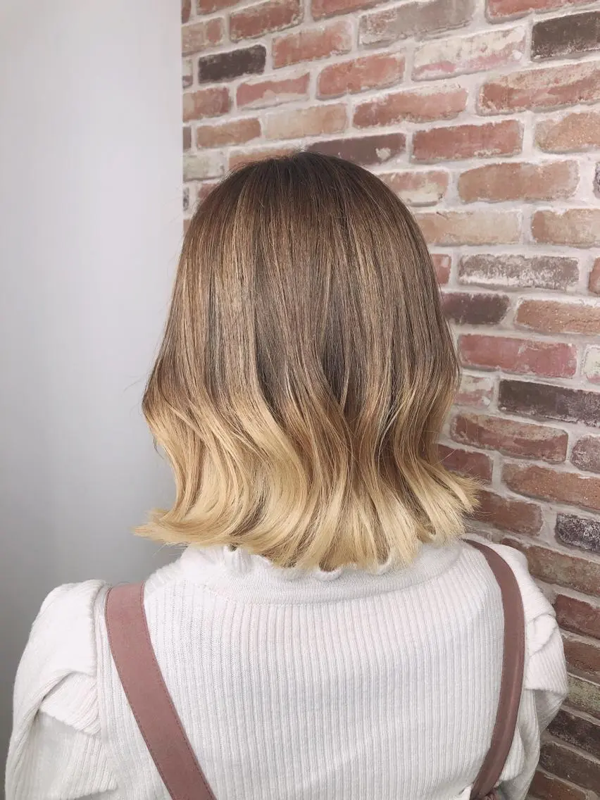 ミディアム カット ヘアカラー トリートメント La fith yukinoのヘアスタイル
