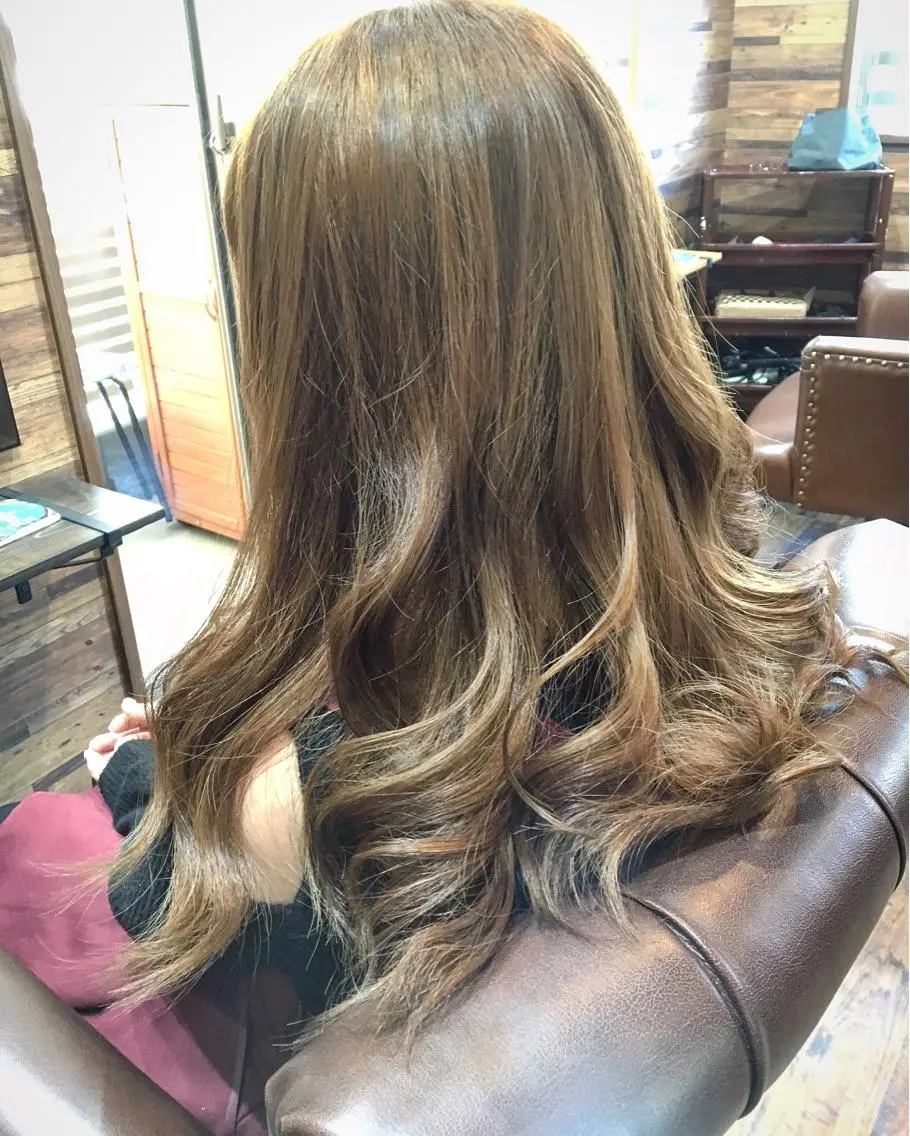 ロング カラー ベージュカラー 川名 充✂️のヘアスタイル