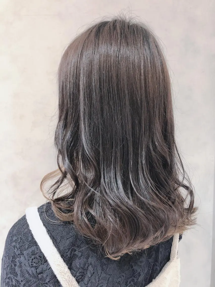 ミディアム アッシュ 中村 幸子のヘアスタイル