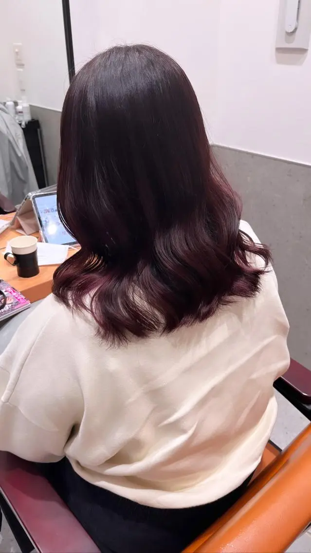 ミディアム カラー カット ヘアカラー トリートメント 大人girly🛋️ 🤍yukakoのヘアスタイル
