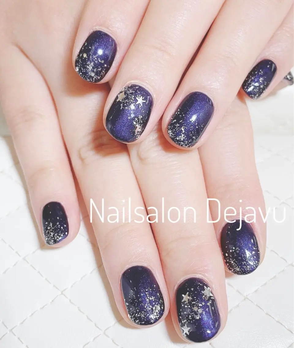 ネイル アートネイル ラメ(グリッター) 持ち込み ワンカラーネイル Nail salon Dejavu 🌿のネイルデザイン