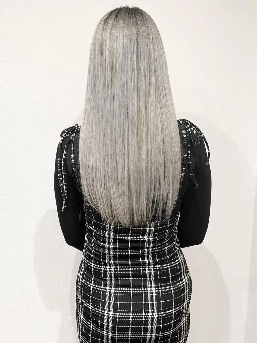 ロング カット ヘアカラー トリートメント MYRTLE TSUNODAのヘアスタイル