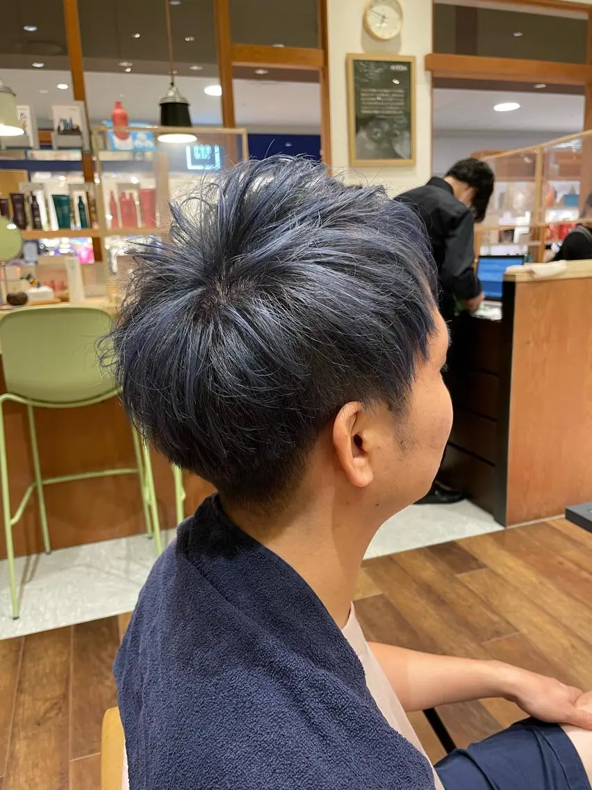 カラー 🍀小顔ショート🍀 有賀祐貴のヘアスタイル