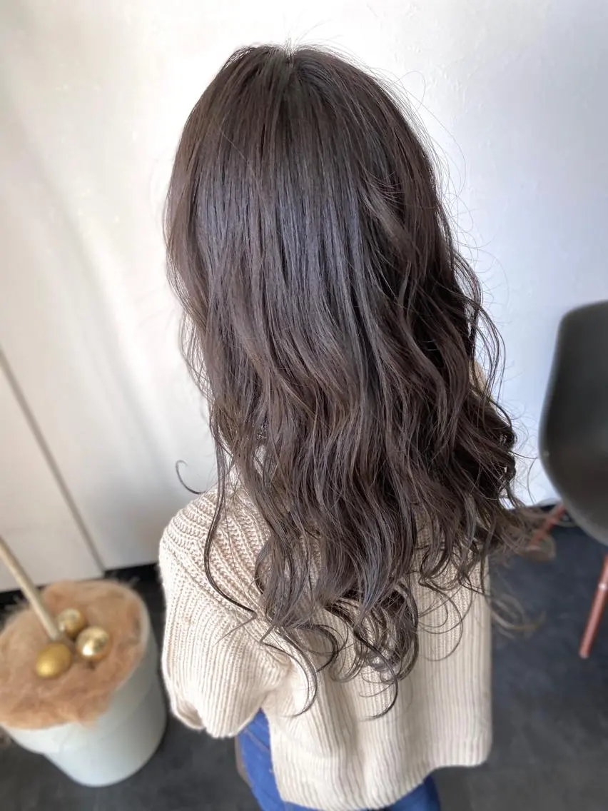 セミロング カラー グレージュ 川合 勇気のヘアスタイル