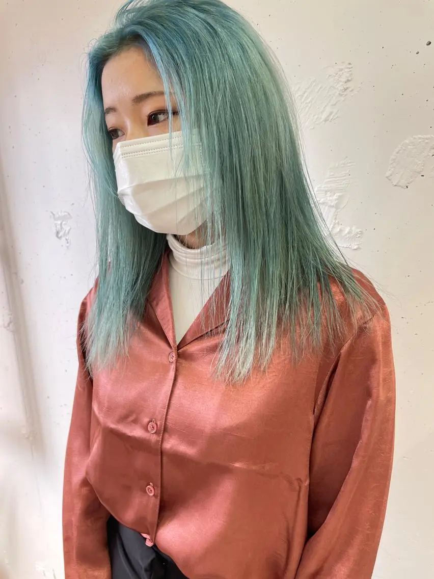 ミディアム カラー ブリーチ パーマウルフショート 濱田匠のヘアスタイル
