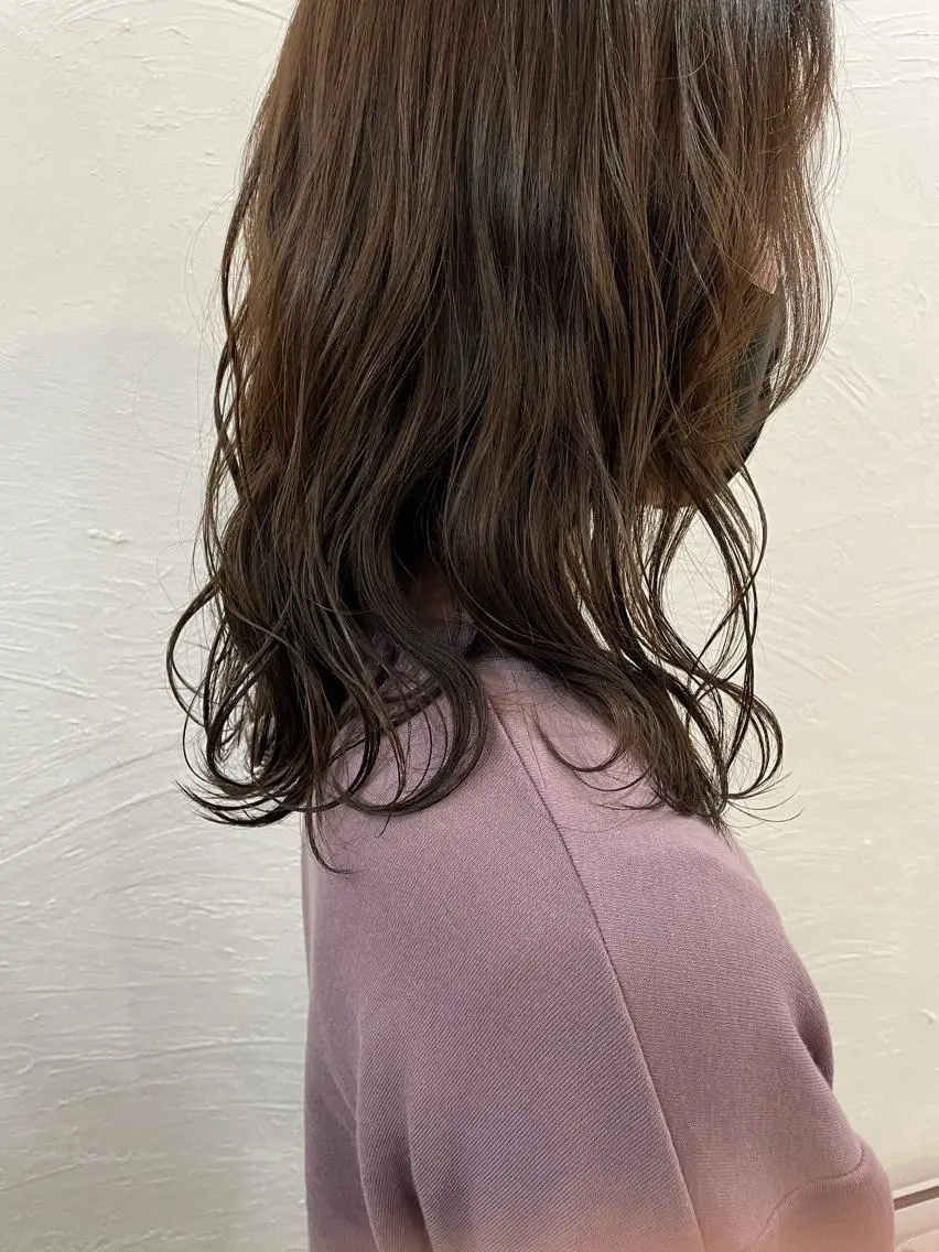 ミディアム カラー ベージュカラー カット ヘアカラー トリートメント 河野 満月のヘアスタイル