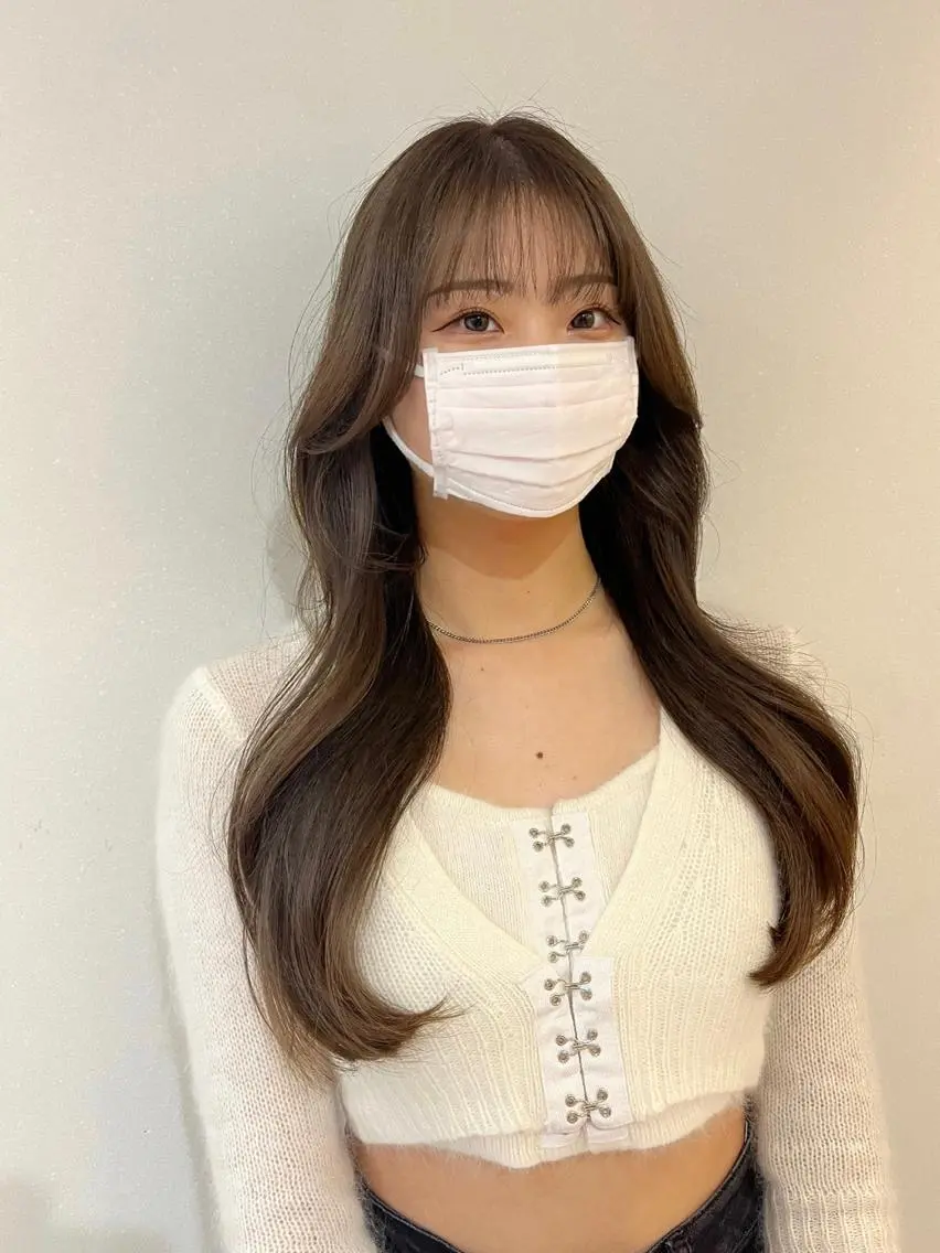 ロング くびれヘア ロング 韓国ヘア レイヤーカットのヘアスタイル