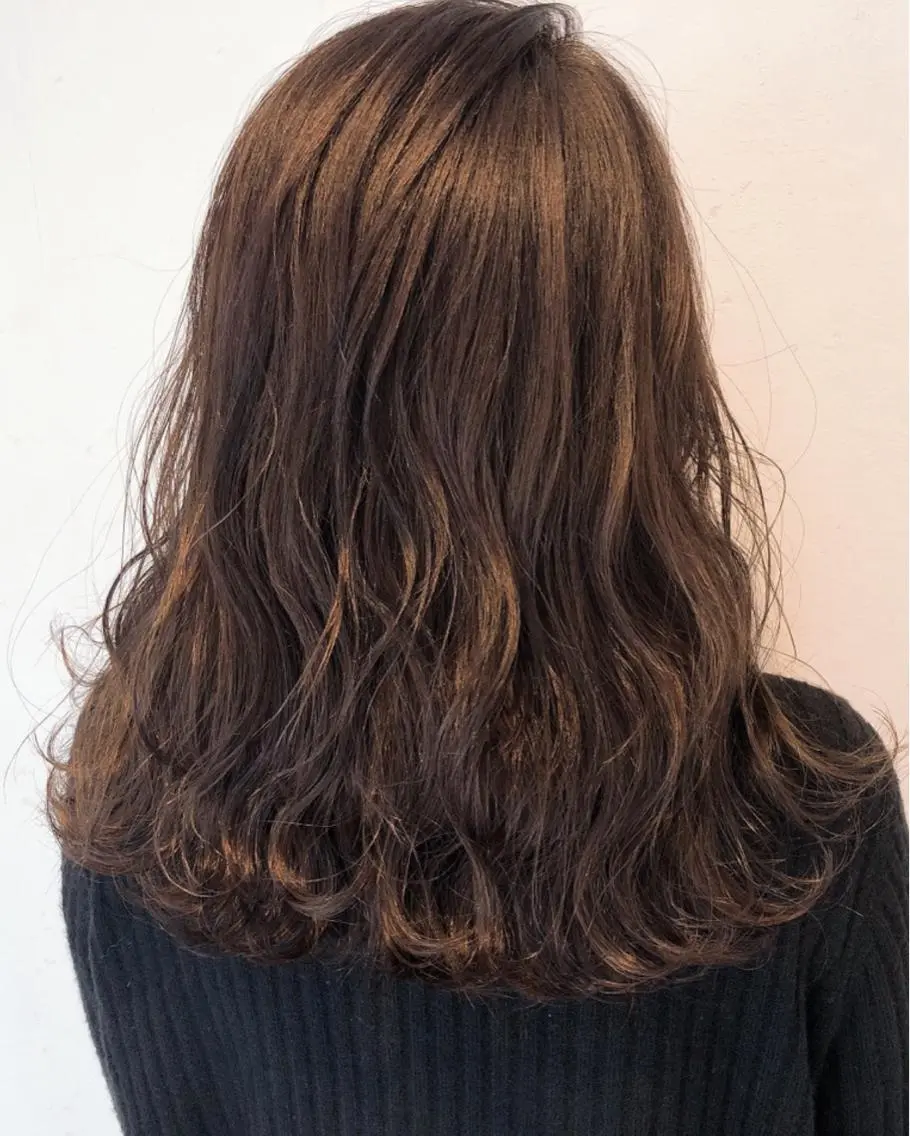セミロング カラー 伊藤 さやかのヘアスタイル
