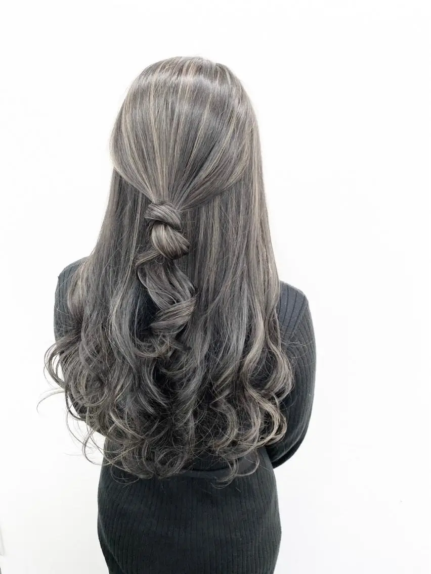 ロング カラー ハイライトカラー ハイライト カラー特化サロン ピリナ相武台前のヘアスタイル
