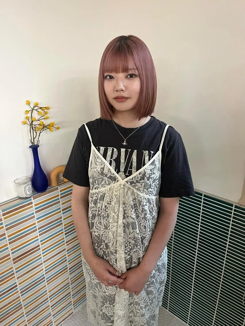 ミディアム カラー ベージュカラー ブリーチ ピンクカラー ピンクベージュ ヘアカラー トリートメント 🩷ハイトーン透明感 レイヤー🩷ユリカのヘアスタイル