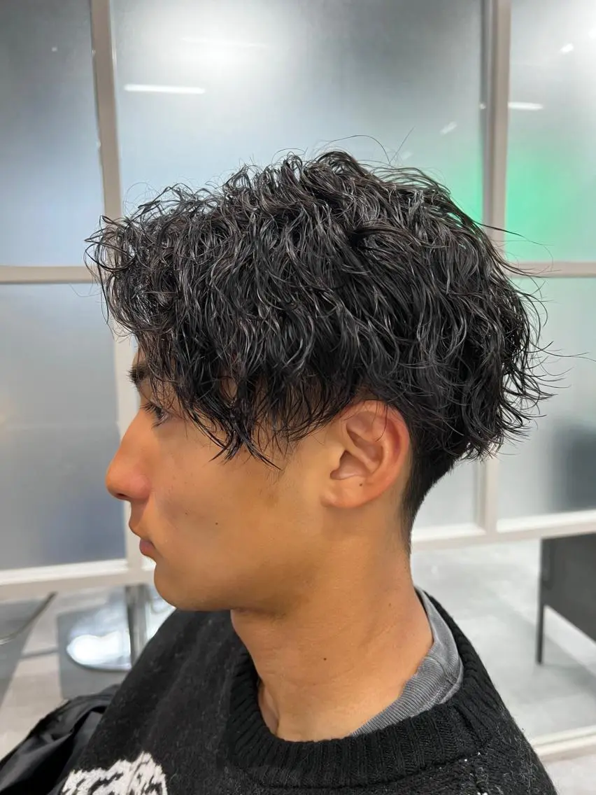 ミディアム パーマ メンズ ミディアムパーマ メンズパーマ カット パーマ newi ナカノのヘアスタイル