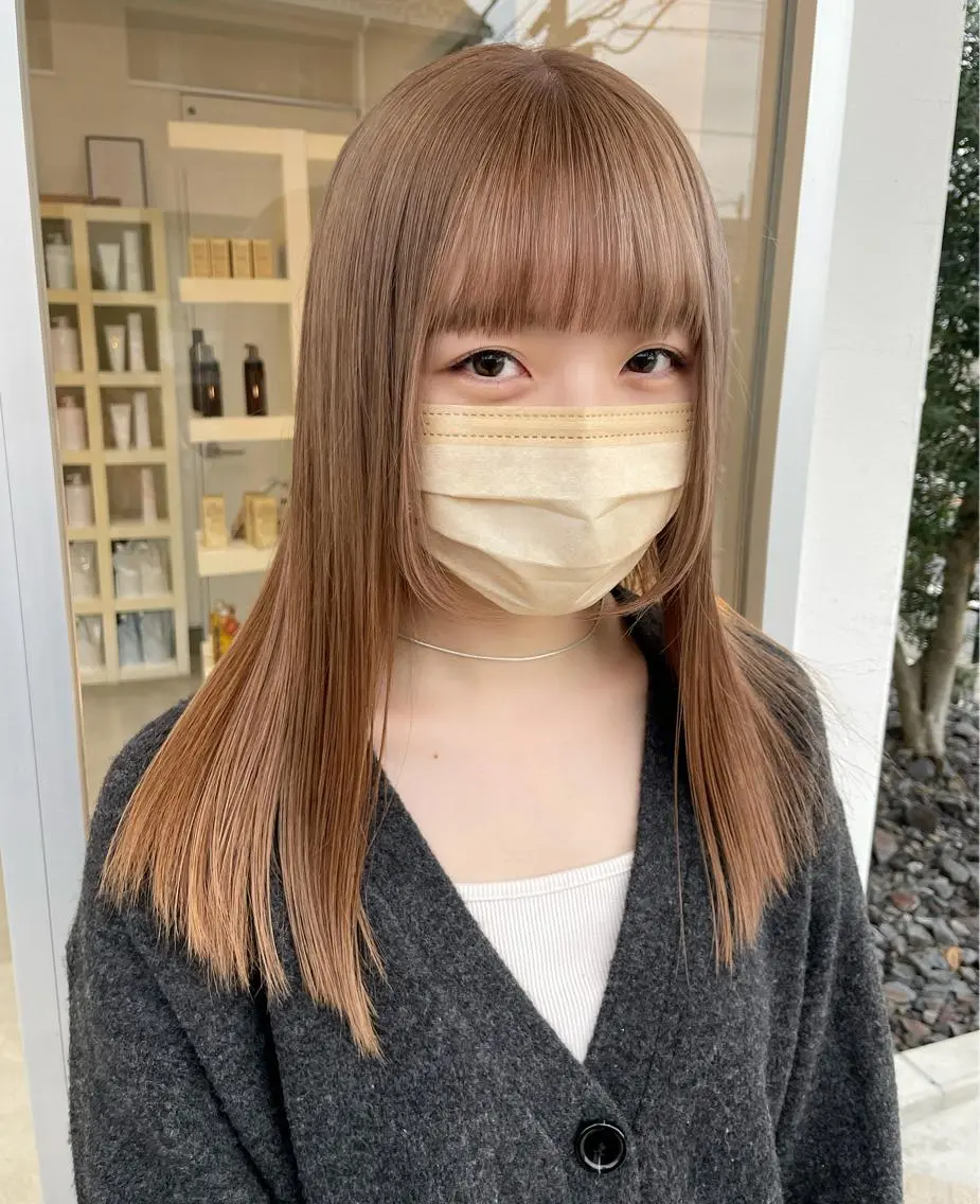 セミロング カラー ブリーチ mir MIYUのヘアスタイル